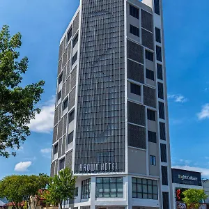 Brown 3* George Town